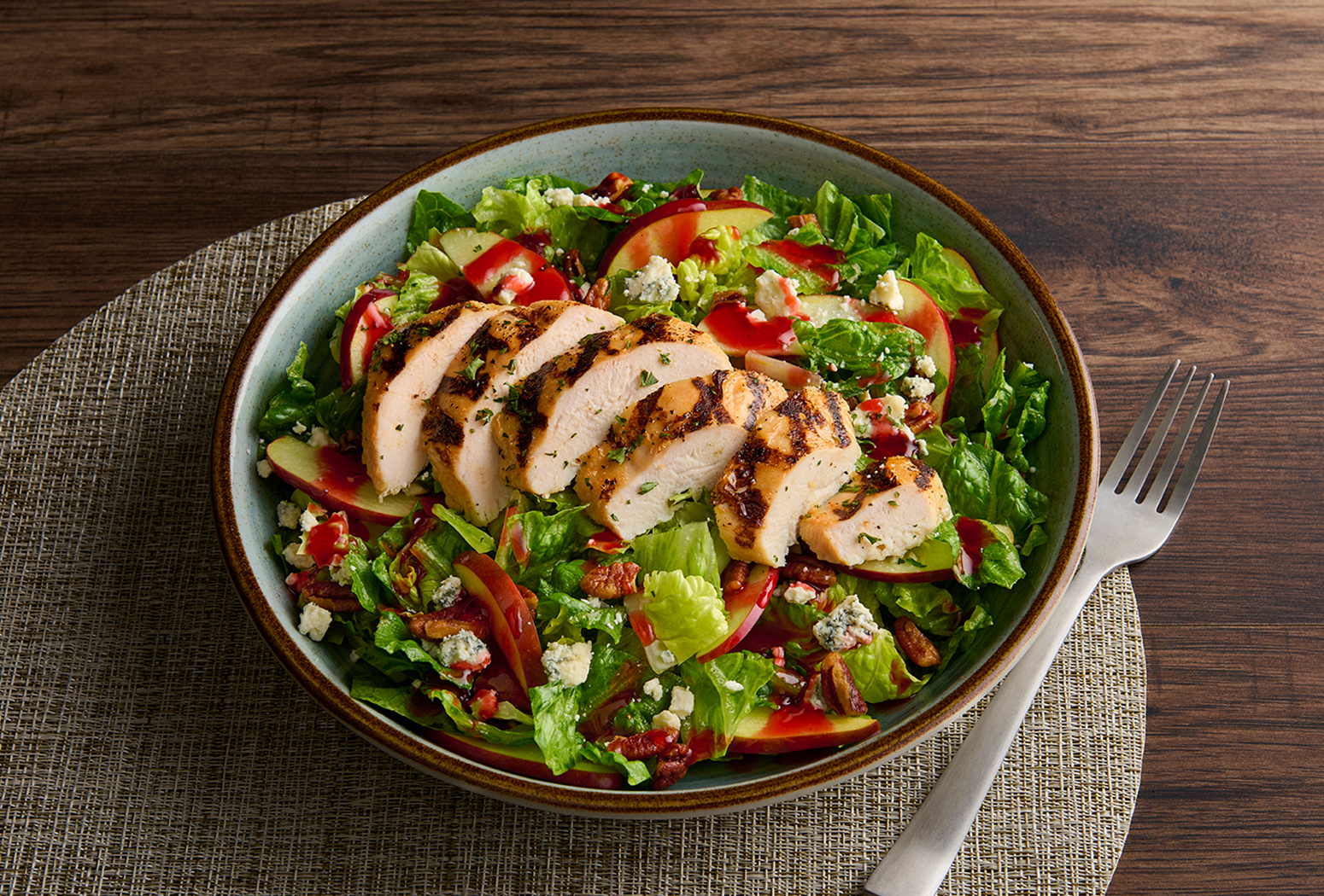 Sweet Apple Pecan Salad with Grilled Chicken